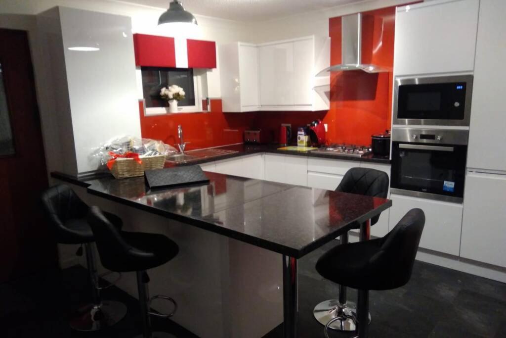 The Cottage - Hot Tub - Nr Glasgow - Self Check-In Coatbridge Extérieur photo