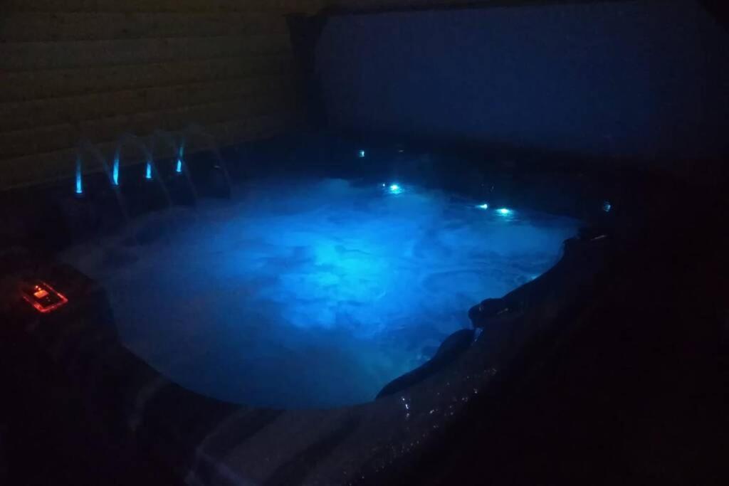 The Cottage - Hot Tub - Nr Glasgow - Self Check-In Coatbridge Extérieur photo